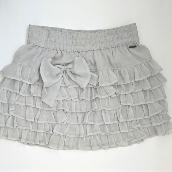 Hollister Dresses & Skirts - Hollister Gray Ruffle Layer Skirt With Bow - Size S - Nwt